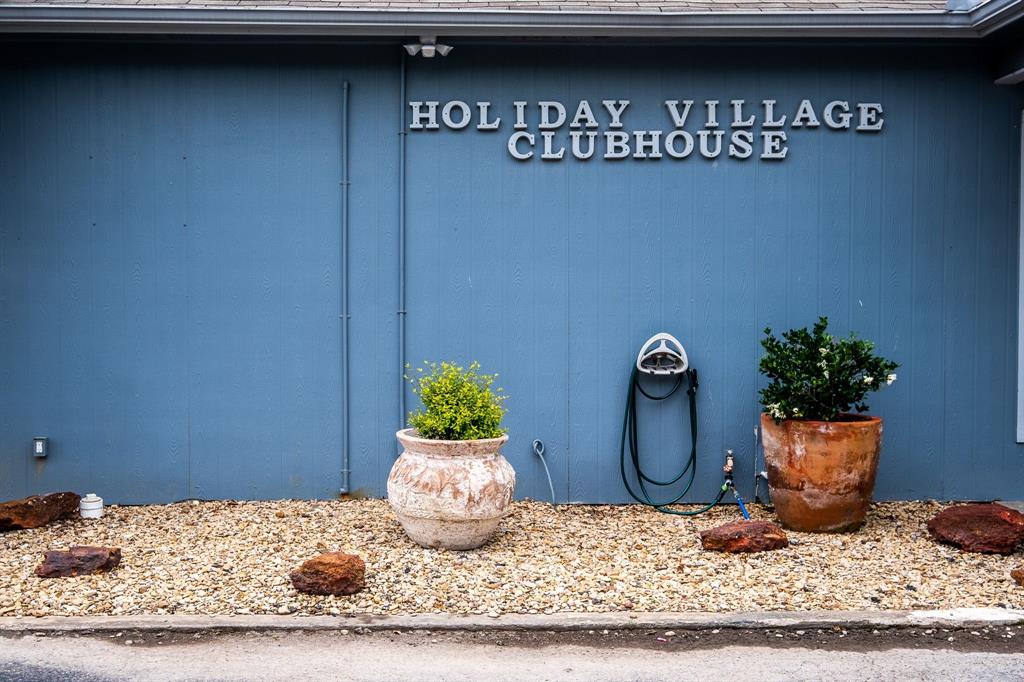 Holiday Village Of Fork - Land