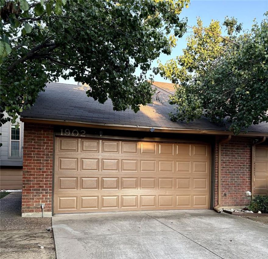 Motivated seller willing to provide concession to buyer for rate buydown if offer is acceptable. Welcome to this charming Irving townhome with countless upgrades. Situated in Freeman Irving Heights, this property offers quick access to major highways (183 and 114), the medical district, both DFW Airport and Love Field and recreational amenities including golf and country clubs. Upon entering you'll find a cozy living room with fireplace, soaring ceilings, separate dining area and an eat-in kitchen. Step upstairs to the loft where there's space for an office or crafts area. The primary bedroom includes a recently renovated bathroom and walk-in closet system. The private backyard and patio includes minimal upkeep, while still enjoying the outdoor space to host, entertain or relax. Upgrades include the majority of windows, roof replaced in 2023, new garage door and stainless steel appliances in the kitchen. Buyer and Buyer's agent to verify all information.