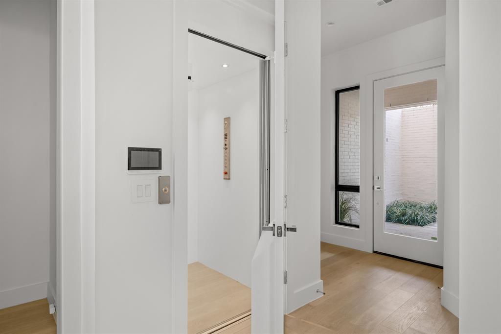 Kessler West Townhomes - Residential