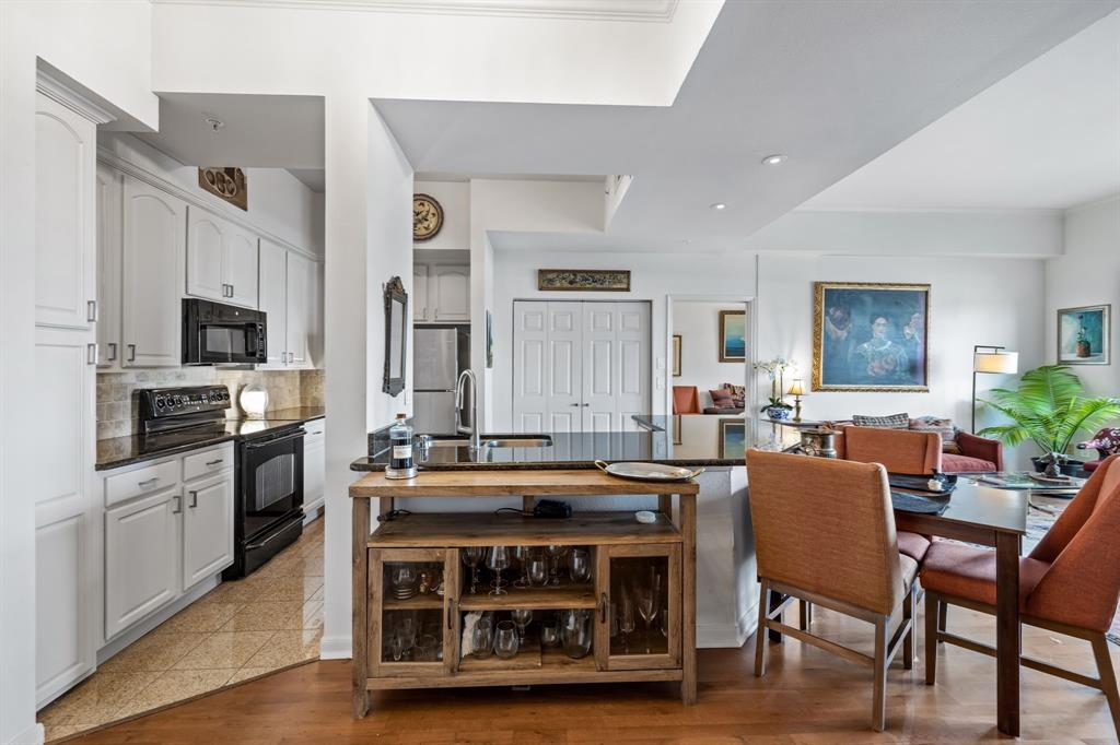 Renaissance On Turtle Creek Condo - Residential Lease