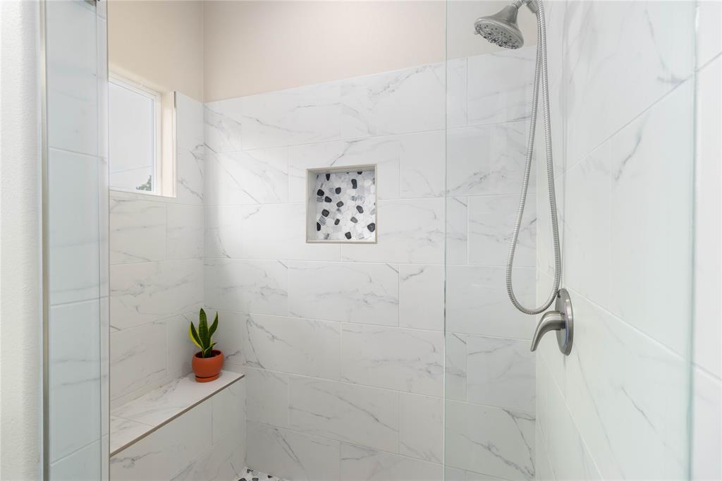 KAYWOOD - Residential