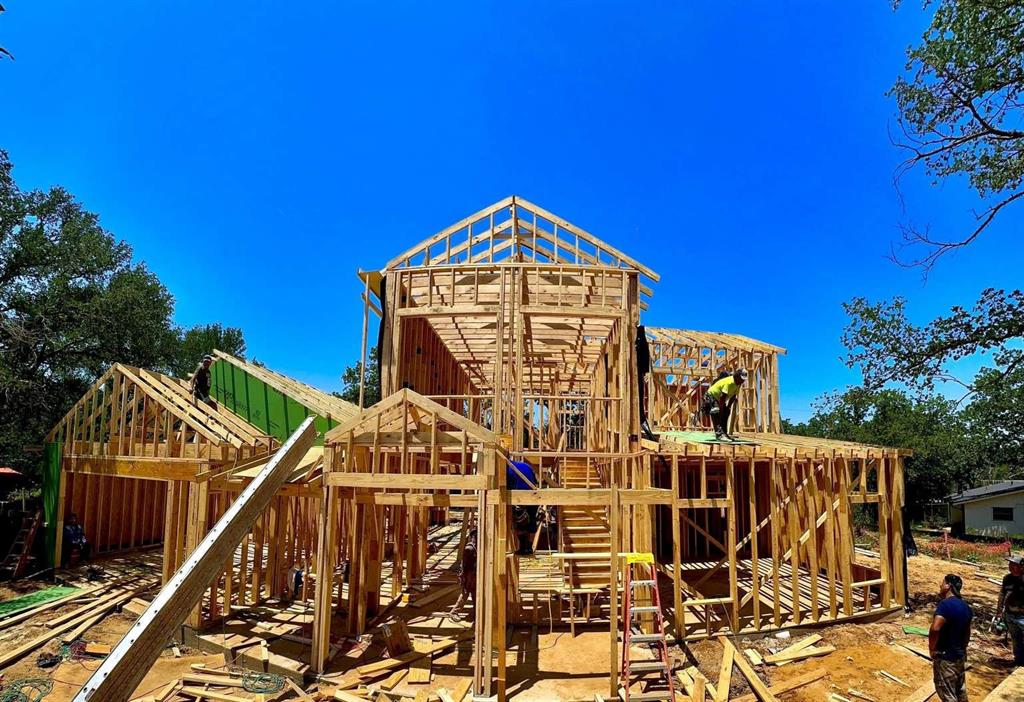 Roanoke Hills - Residential