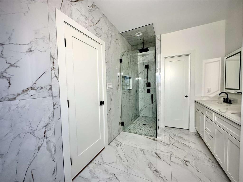 Roanoke Hills - Residential