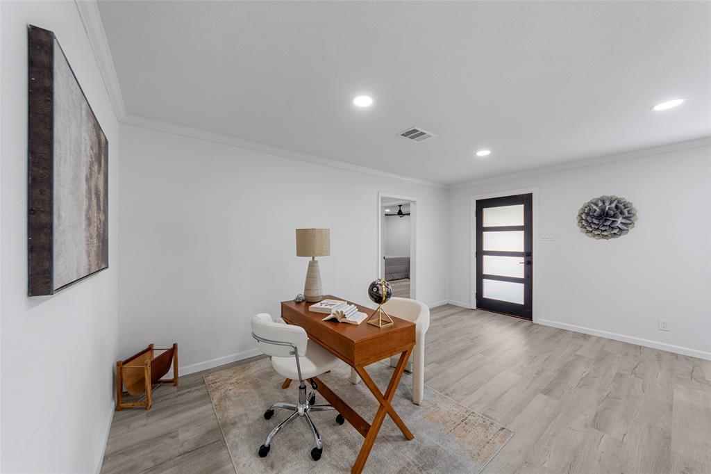 7107 E Mockingbird Lane