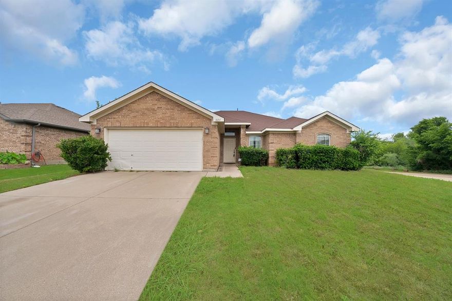 Situated on a spacious corner lot in an established Arlington neighborhood, this 4-bedroom, 2-bath home offers the rare combination of space, functionality, and opportunity at an attractive price point under $300K. With 1,798 square feet, the home features a thoughtfully designed split-bedroom layout and open-concept kitchen and living spaces that create a comfortable flow for both everyday living and entertaining. The exterior is all brick, ideal for less exterior maintenance.

The location is ideal for those seeking convenience, with quick access to Highway 360 and I-20 placing shopping, dining, entertainment, and major commuter routes within easy reach.

For buyers looking for space, location, and flexibility at a compelling price point, this home delivers a thoughtful blend of practicality and potential.
