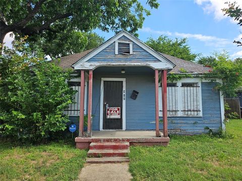 917 E Pulaski Street Fort Worth TX 76104