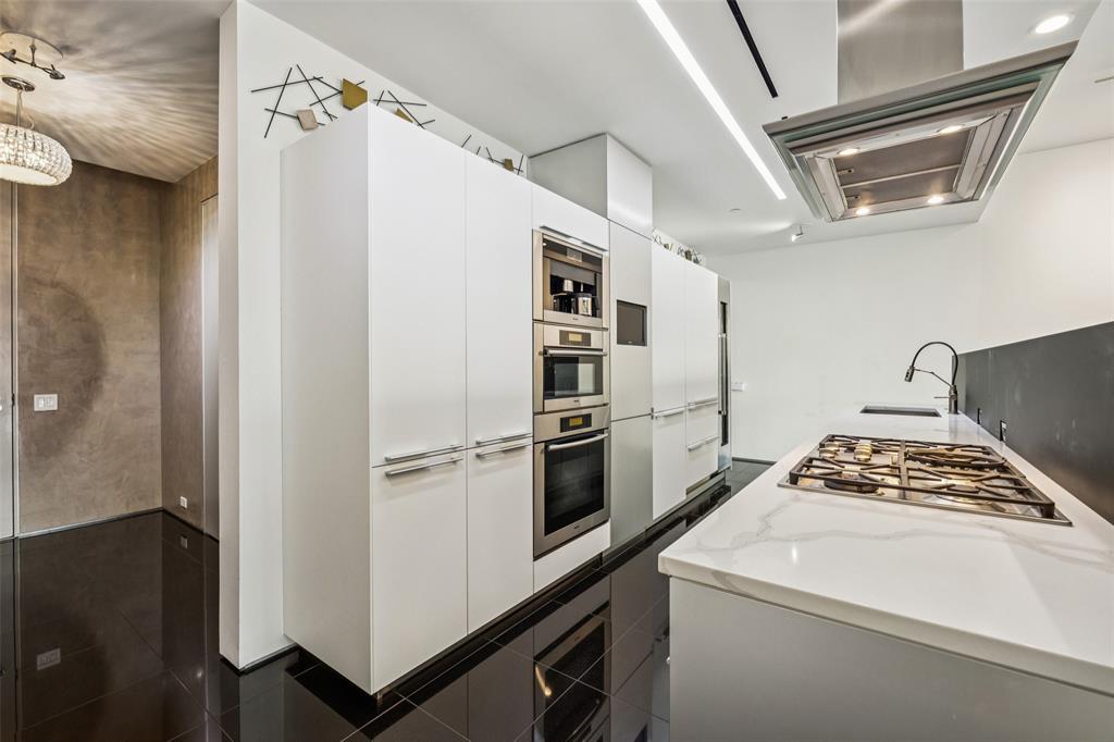 ONE ARTS PLAZA CONDOMINIUM - Residential