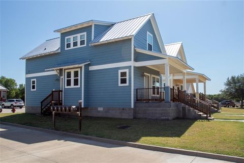 1804 SW Barnard Street Glen Rose TX 76043