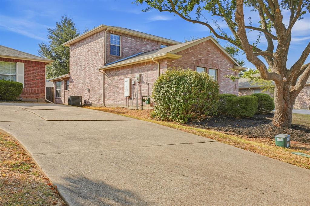1002 Chatham Lane