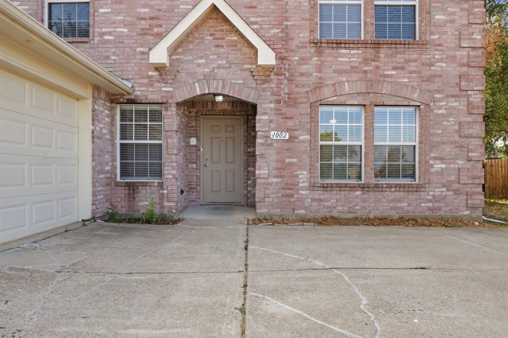 1002 Chatham Lane