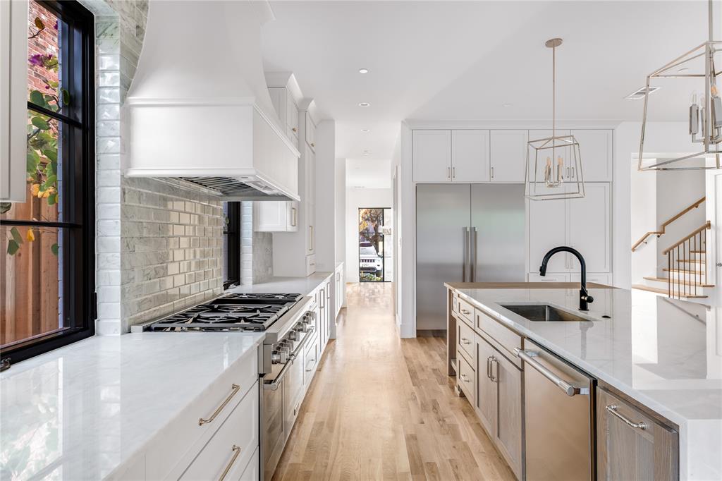 V W Greenwades - Residential