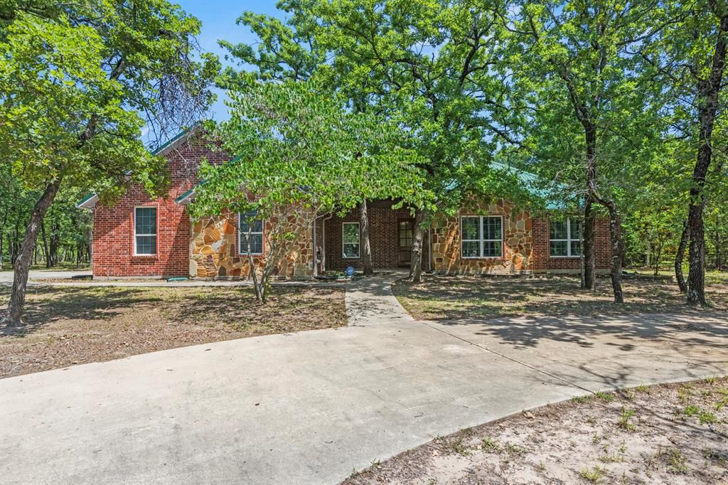 Photo of 6373 Hidden Oaks Drive, Quinlan, TX 75474 (MLS # 21271922)