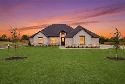Photo of 1033 Uplift Drive, Weatherford, TX 76087 (MLS # 21330286)