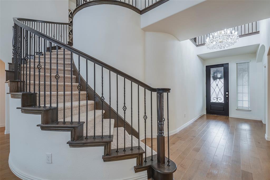 509 Christie Crossing