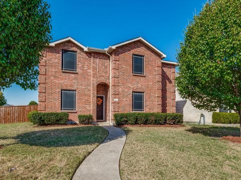 Photo of 1035 Mayflowers Lane, Lancaster, TX 75134 (MLS # 21160442)