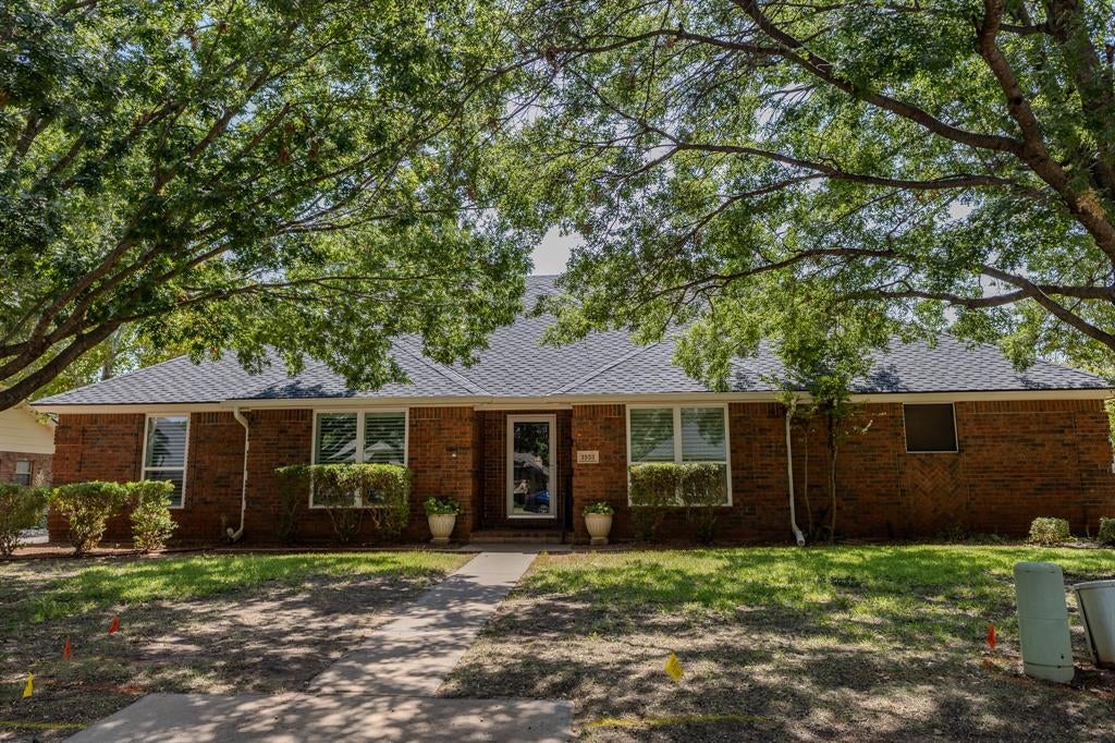 3933 Bay Hill Drive