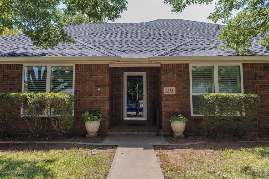 3933 Bay Hill Drive