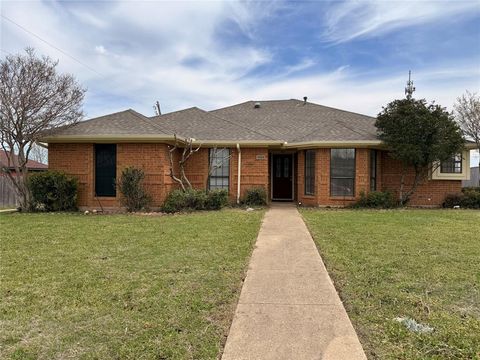 Photo of 3424 Tina Street, Sachse, TX 75048 (MLS # 21212030)