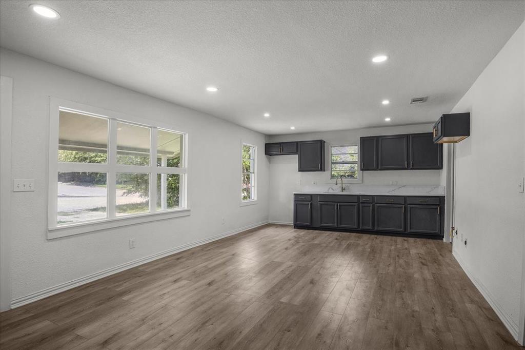 8208 Kender Lane