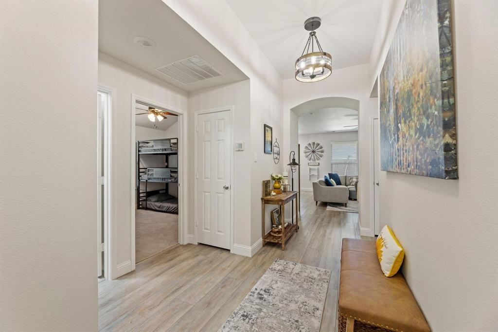 525 Smokebrush Street