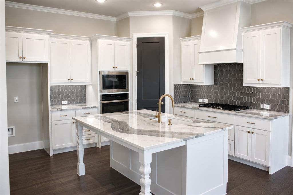 305 Sunset Lane 101