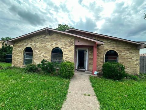 Photo of 3205 Galaxie Drive, Garland, TX 75044 (MLS # 21286354)