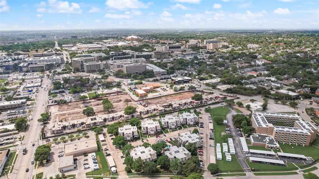 University Park Condo - Residential