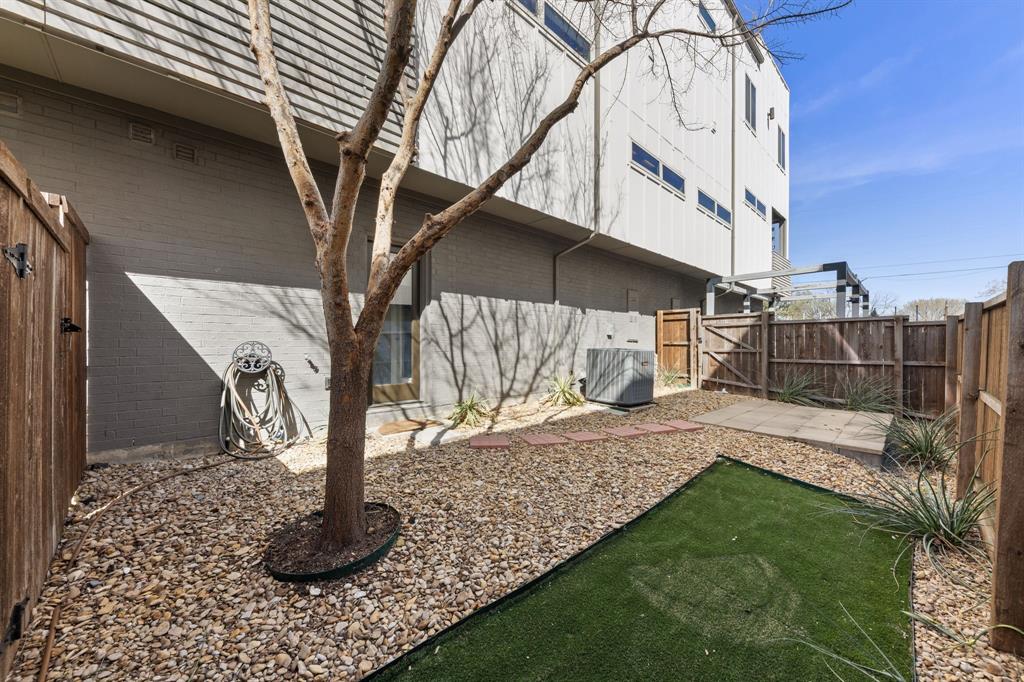 Alta Summit Twnhms Condo - Residential