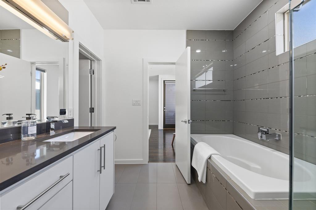 Alta Summit Twnhms Condo - Residential