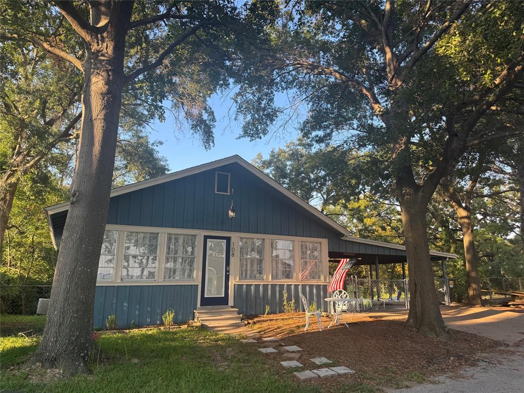 Eastwood Islands - Residential Lease