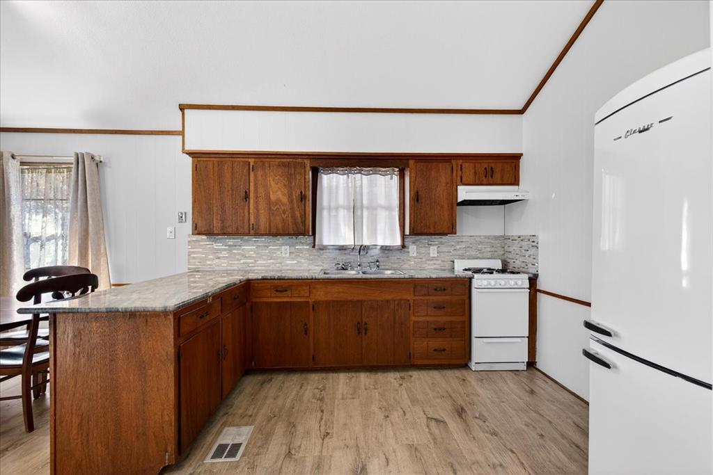 Eastwood Islands - Residential Lease