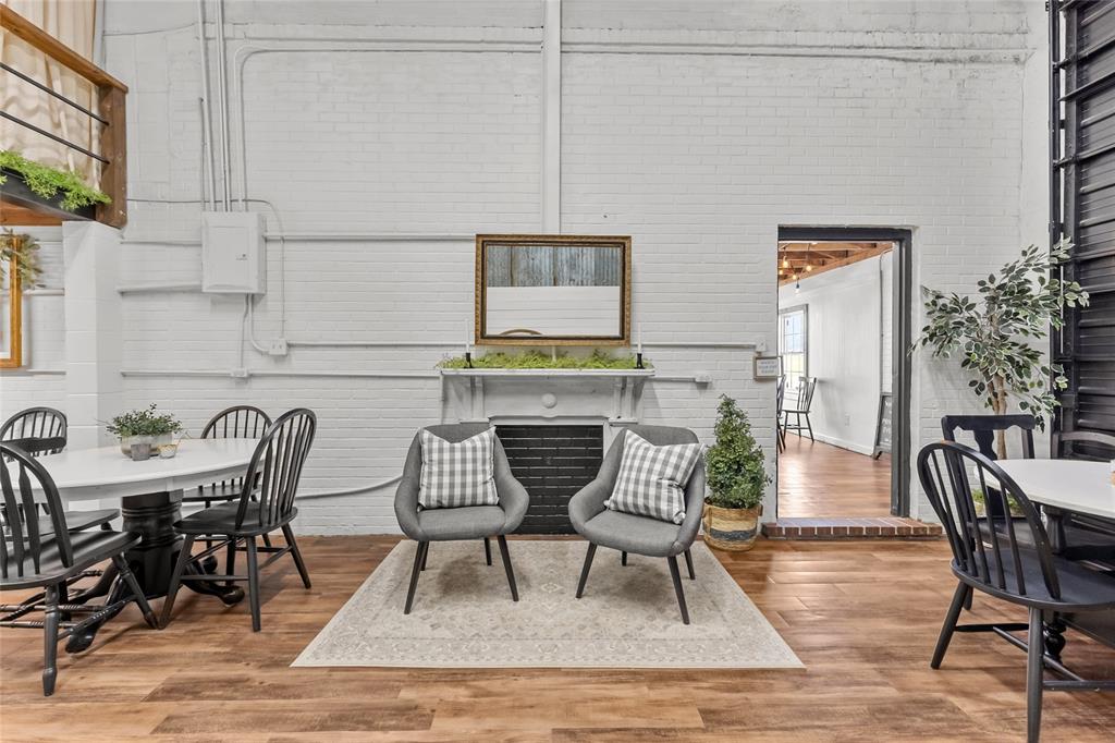 A0510 HILLER JOSEPH - Commercial Sale