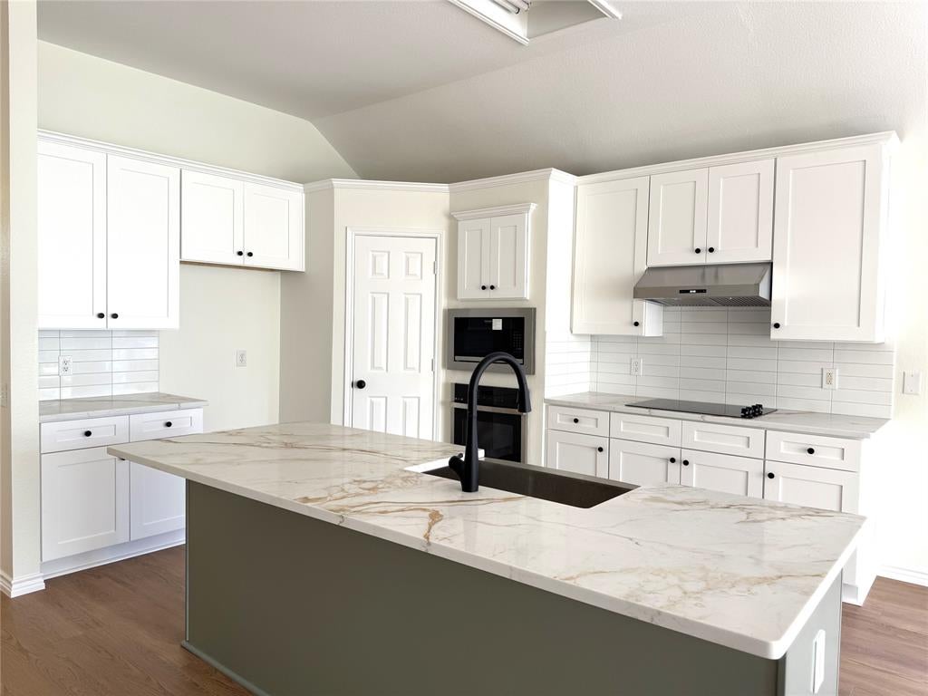 2508 Deer Horn Drive
