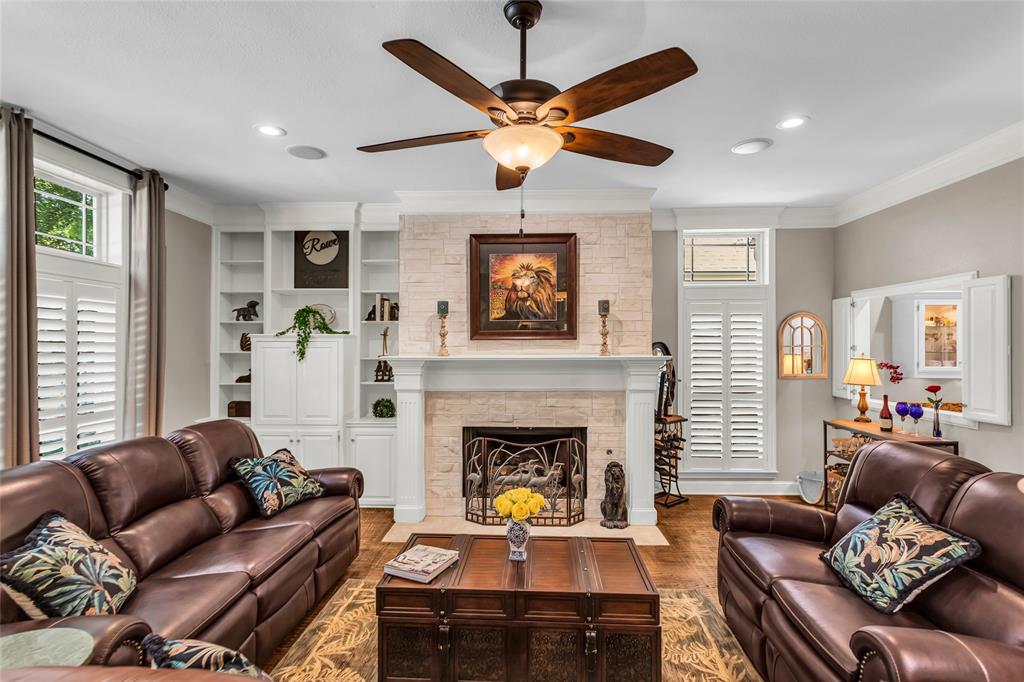 5904 Richwater Drive