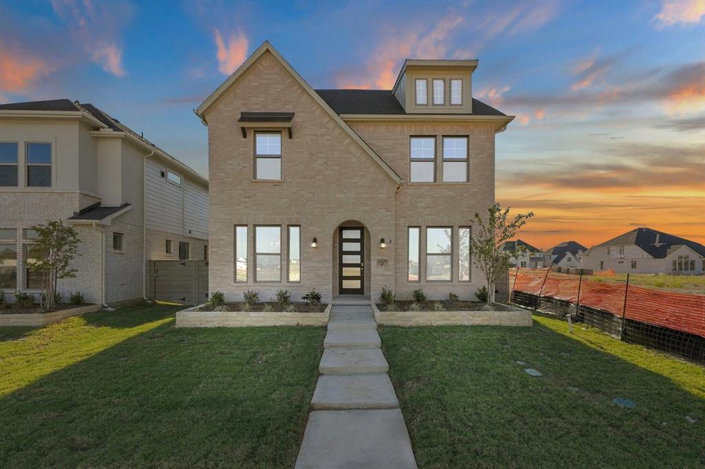 2428 Trailrunner Drive