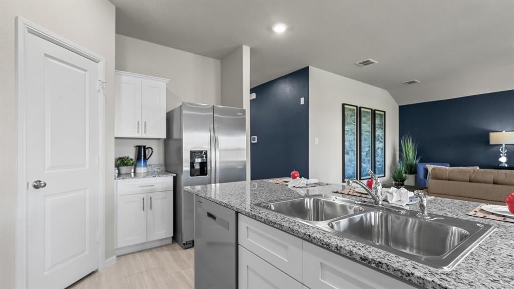 2252 JOHNNY CASH Drive