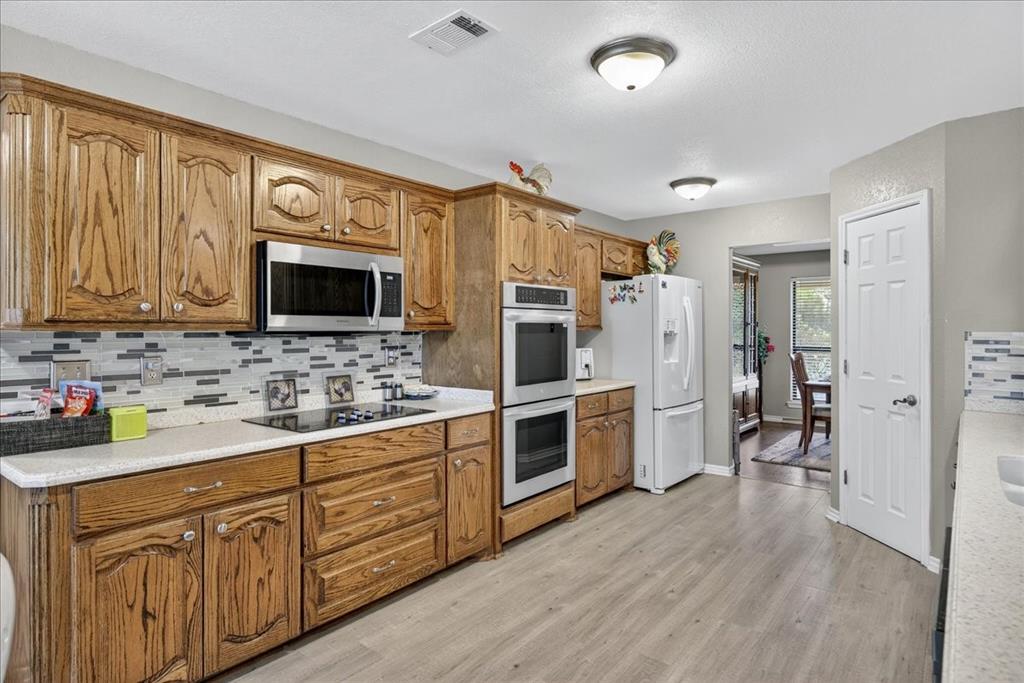 8401 Taylor Ranch Loop