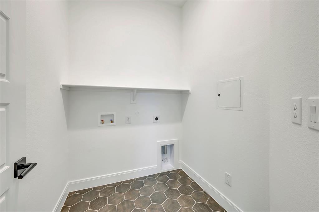 Mantua - Residential