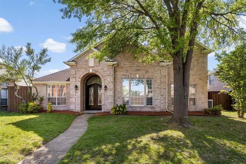 Photo of 3309 Grantham Drive, Richardson, TX 75082 (MLS # 21101875)