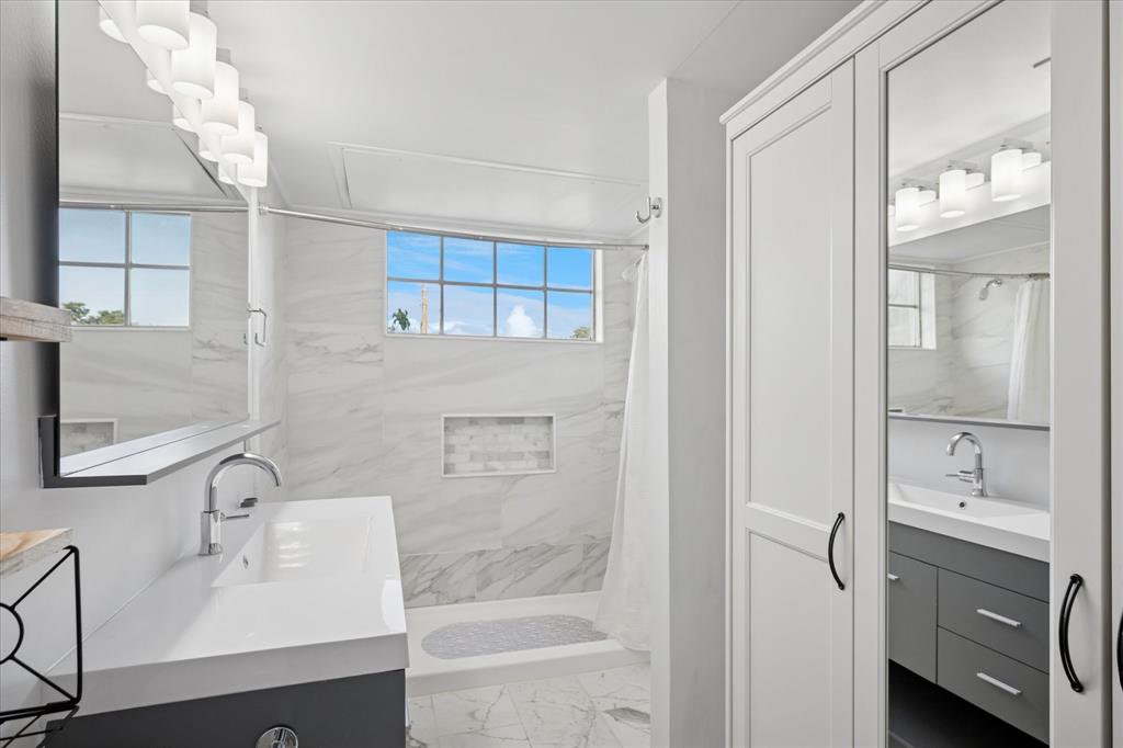 Ashton South Condo - Residential