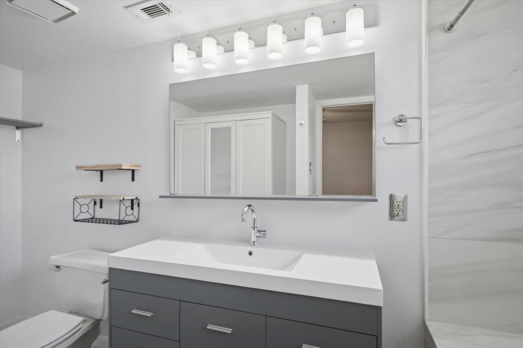 Ashton South Condo - Residential