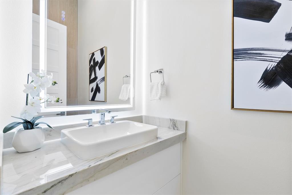 EUDORA ESTATES NO 3 - Residential Lease