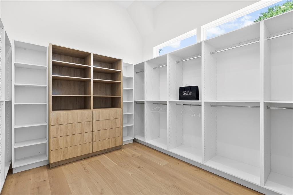 EUDORA ESTATES NO 3 - Residential Lease