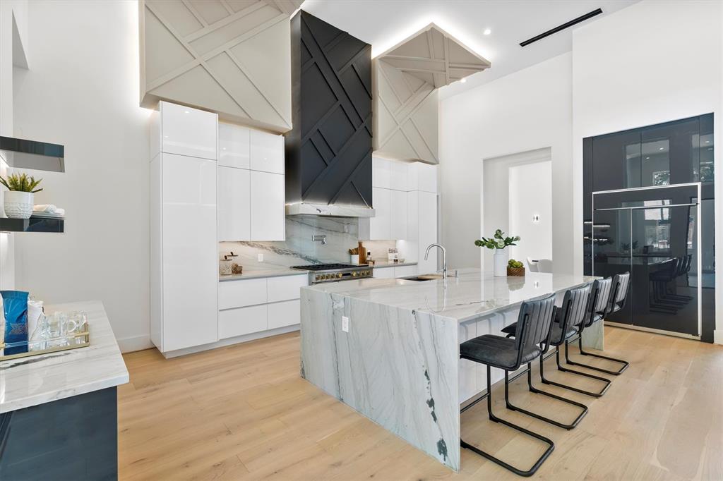 EUDORA ESTATES NO 3 - Residential Lease