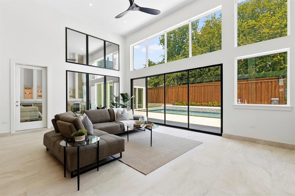 EUDORA ESTATES NO 3 - Residential Lease