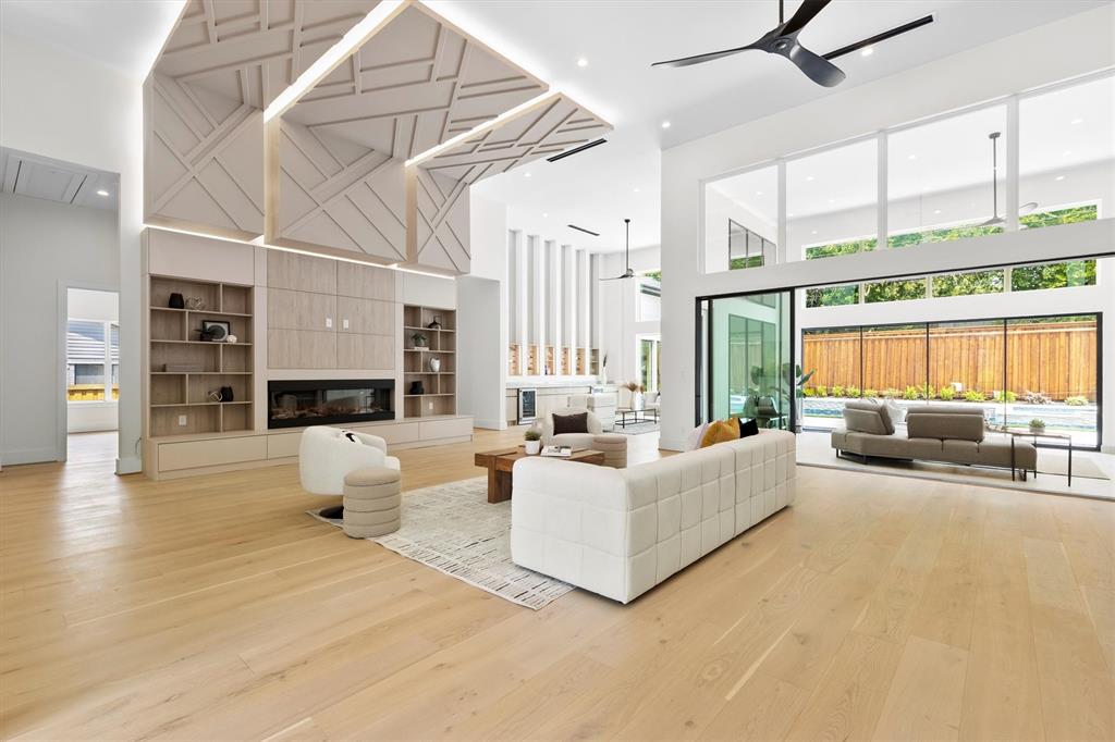 EUDORA ESTATES NO 3 - Residential Lease