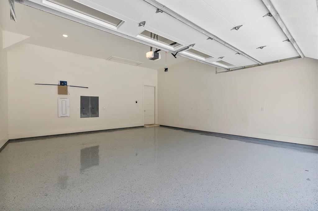 EUDORA ESTATES NO 3 - Residential Lease