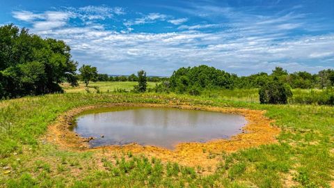 A home in Mineral Wells