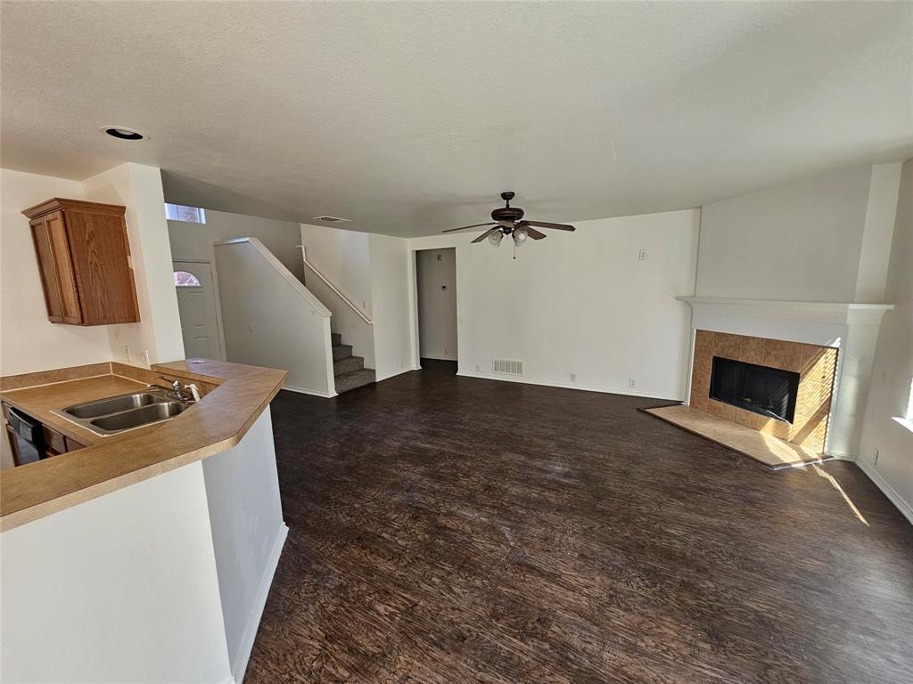 Everman Park South Add - Residential Lease