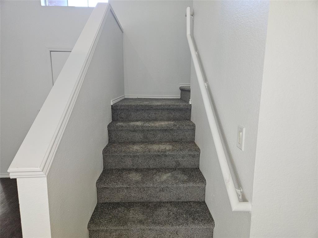 Everman Park South Add - Residential Lease